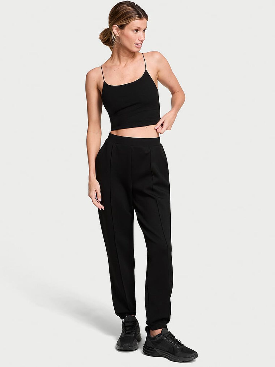 vs Vsx VSX Featherweight Knit Jogger Pant Pure Black 1 of 4 