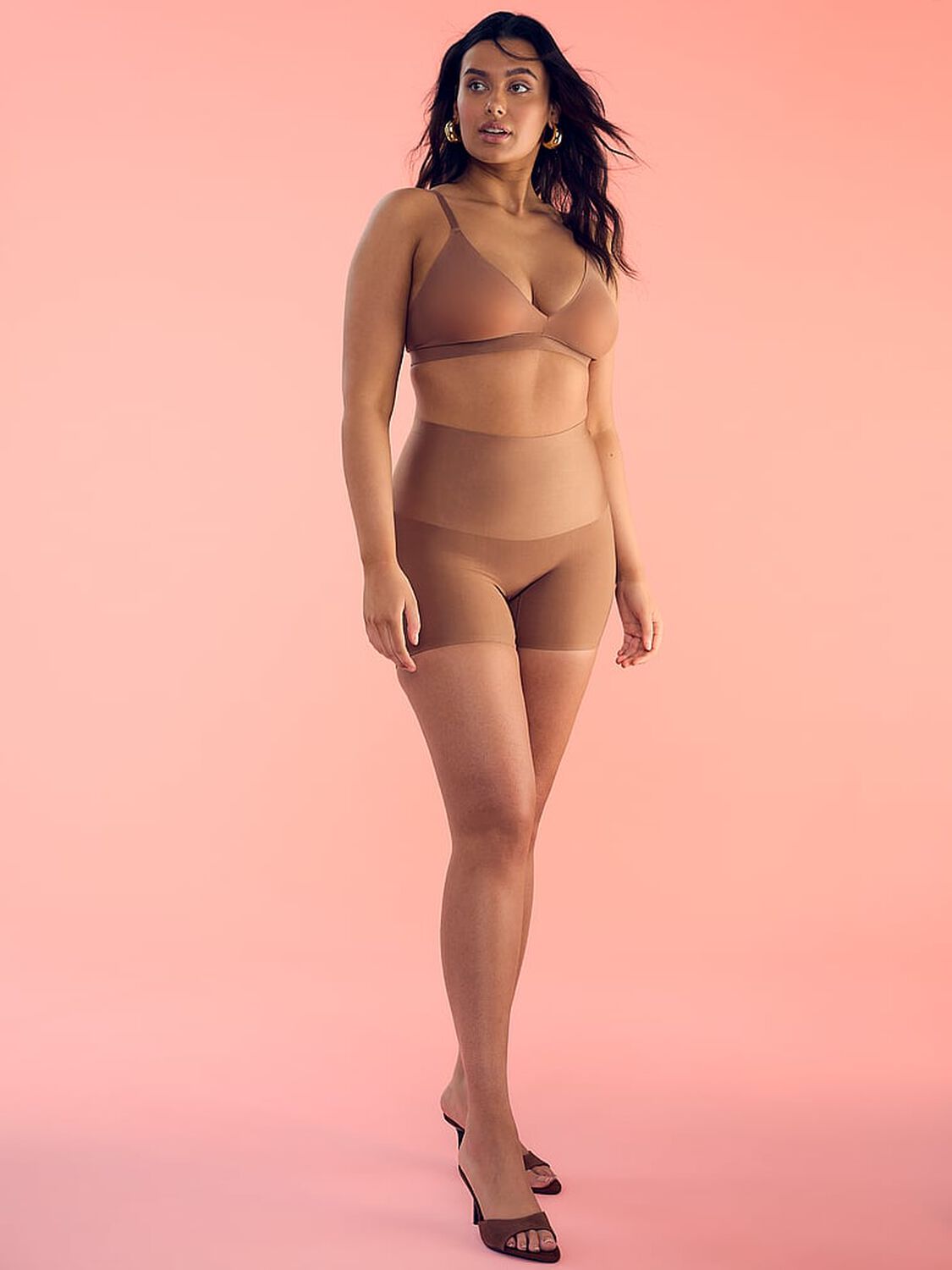 vs Body By Victoria SmoothingShimmer&trade; Shorts Caramel 3 of 4 