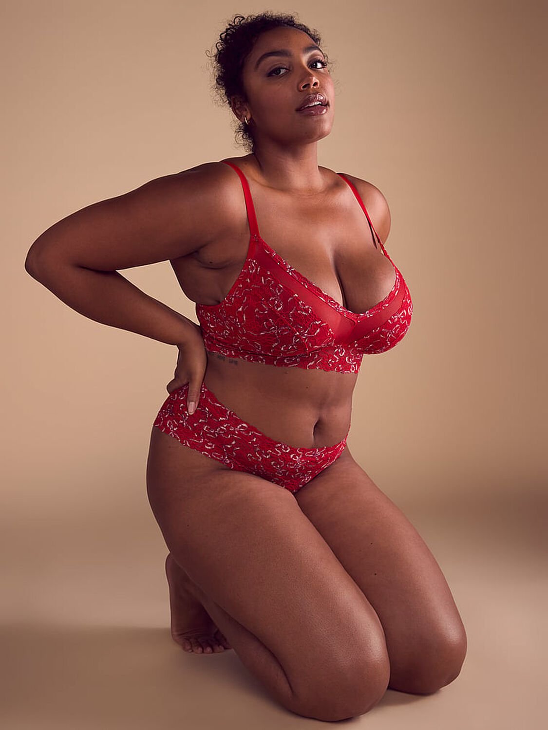 vs The Lacie Posey Lace Birthstone Cheeky Panty Lipstick Bows 2 of 2 