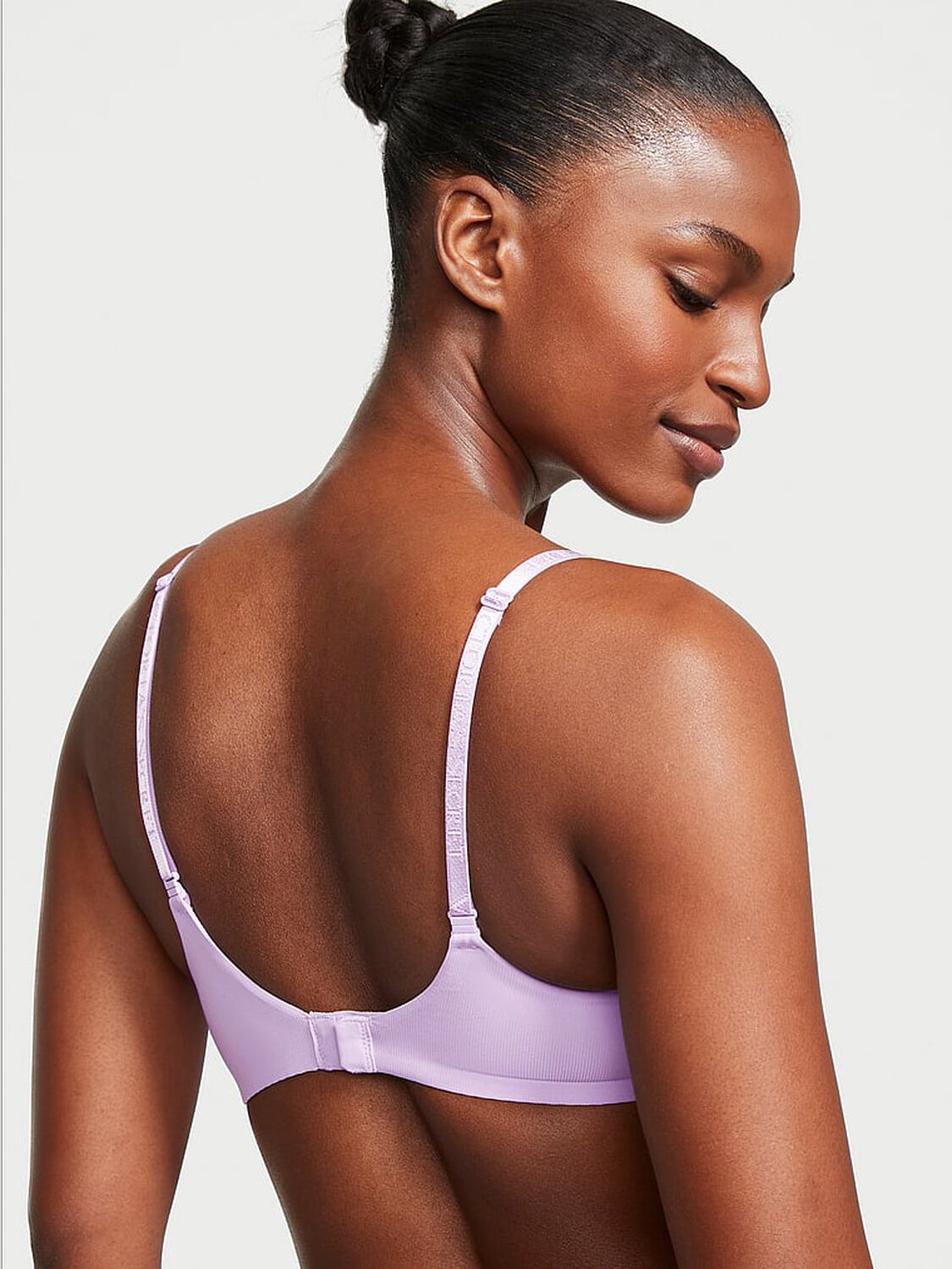 vs The T-Shirt Lightly Lined Micro-Rib Wireless Bra Unicorn Purple 2 of 3 