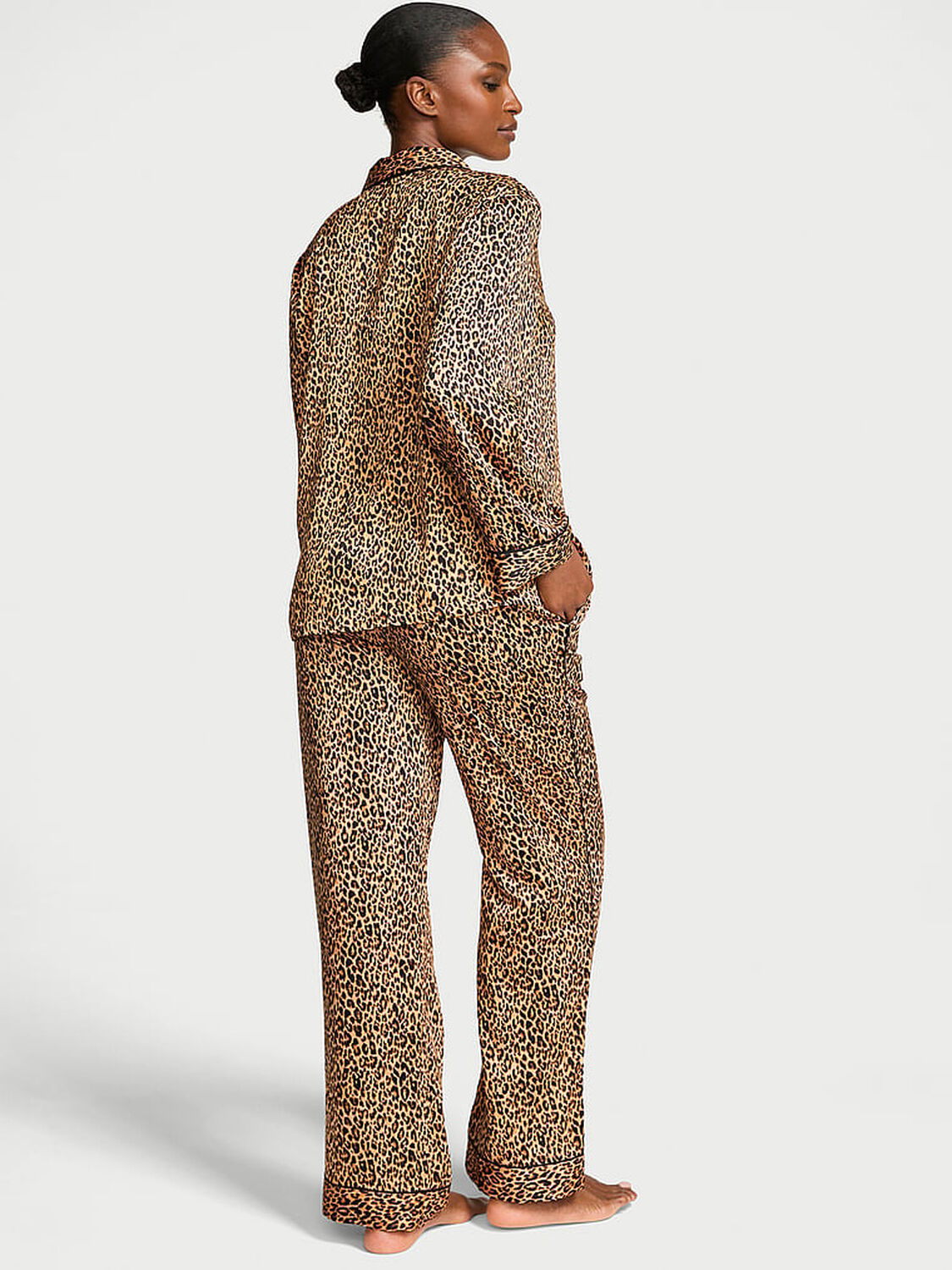 vs Victoria's Secret Glazed Satin Long Pajama Set Marzipan Leopard 2 of 3 