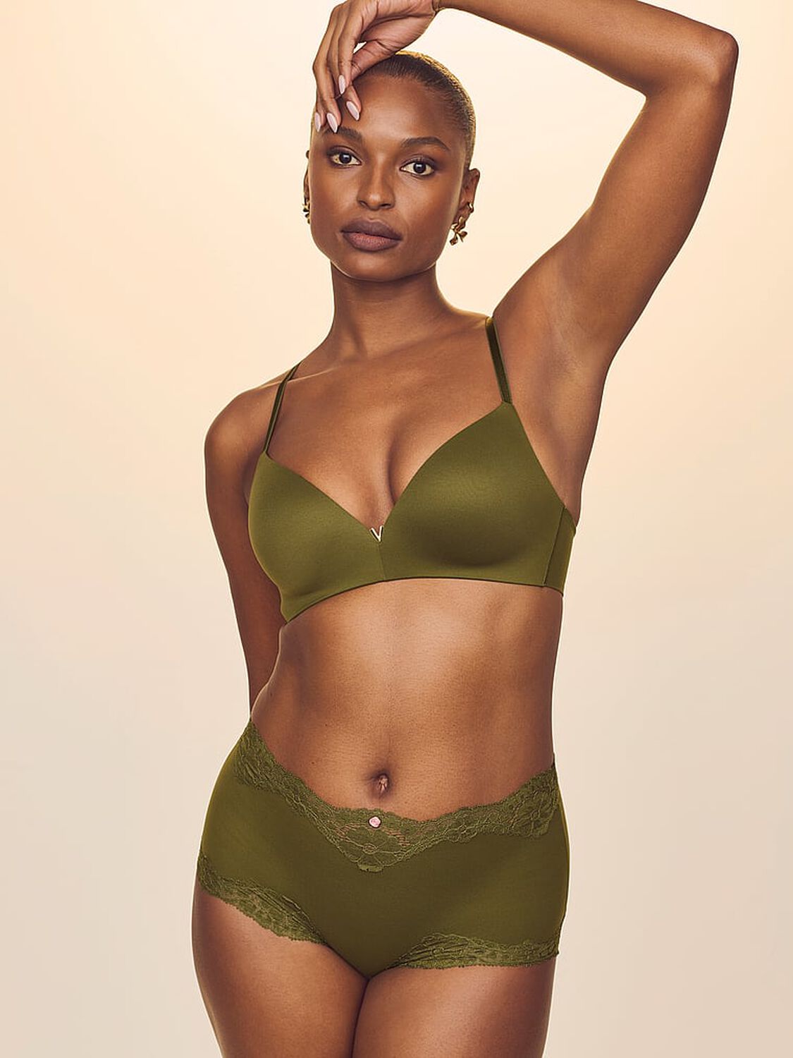 vs Dream Angels Wireless Push-Up Bra Green Chameleon 3 of 4 