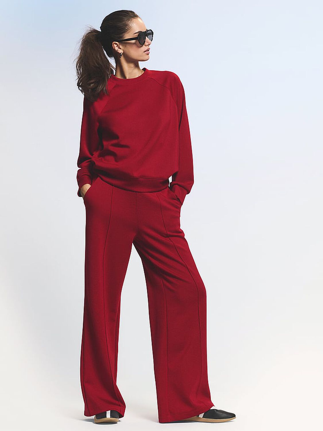 vs Vsx VSX Winter Featherweight Knit 2-Piece Lounge Set Ready Red 3 of 3 