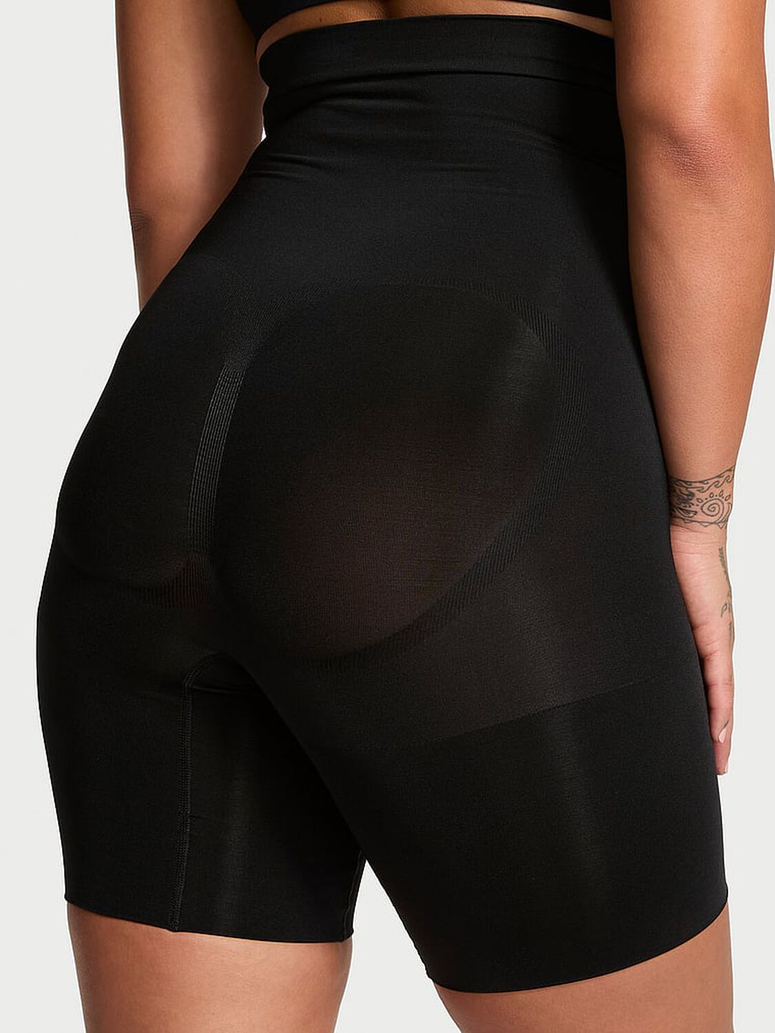 vs Victoria's Secret SeamlessShaping� Mid-Thigh Shorts Black 2 of 3 