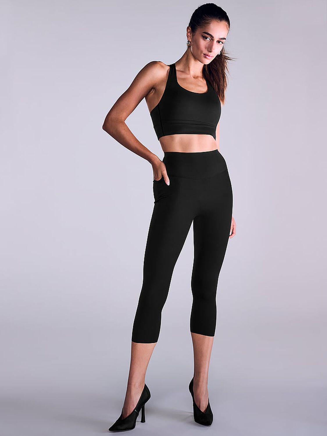 vs Vsx VSX Elevate&trade; Capri Legging Black 3 of 4 