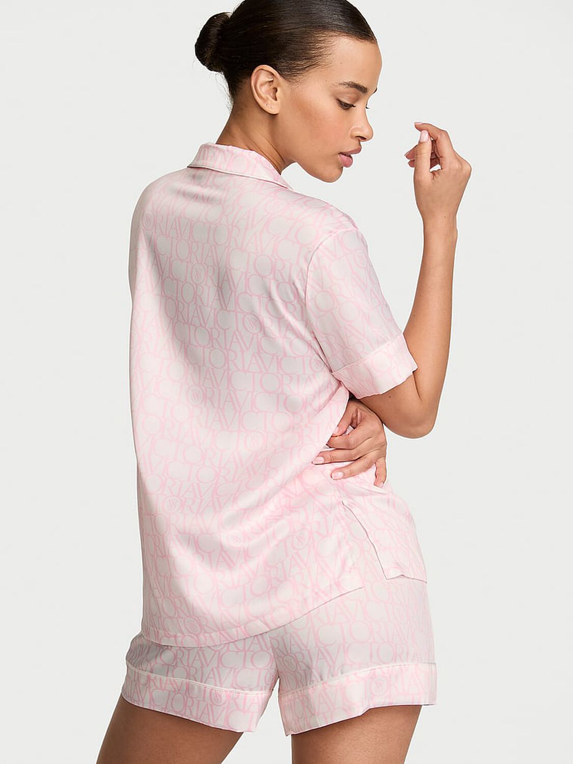 vs Victoria's Secret Signature Satin Short Pajama Set Coconut White/Pink Logos 2 of 3 