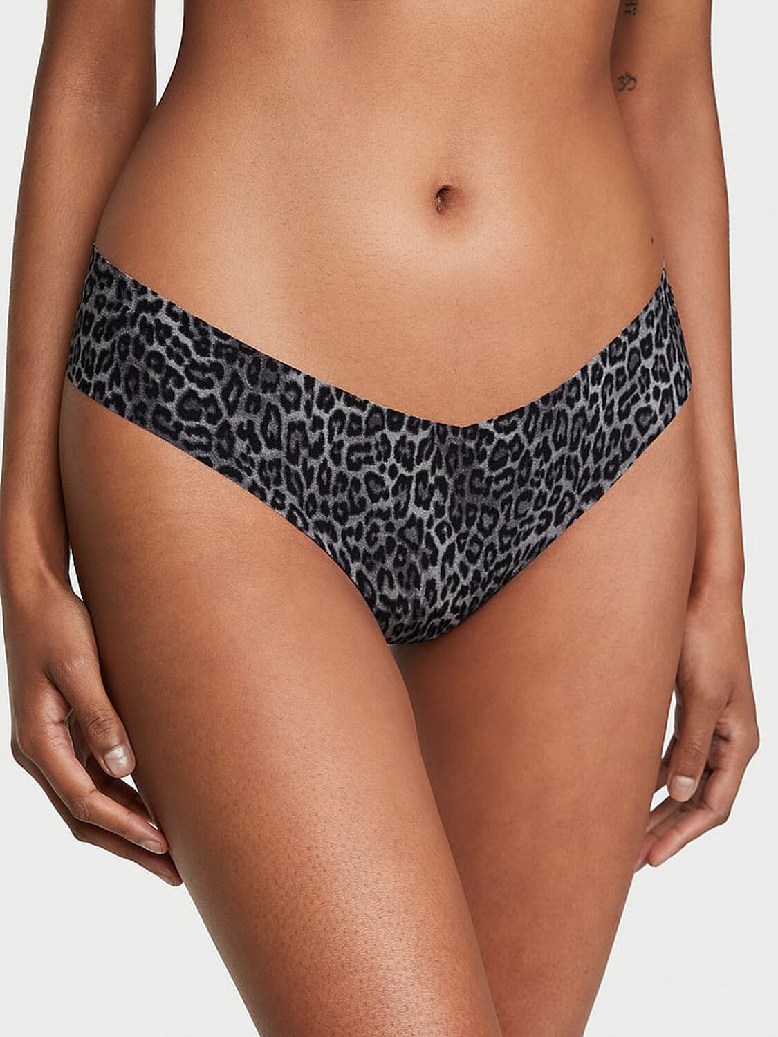 vs No-Show No-Show Thong Panty Black Leopard 1 of 3 