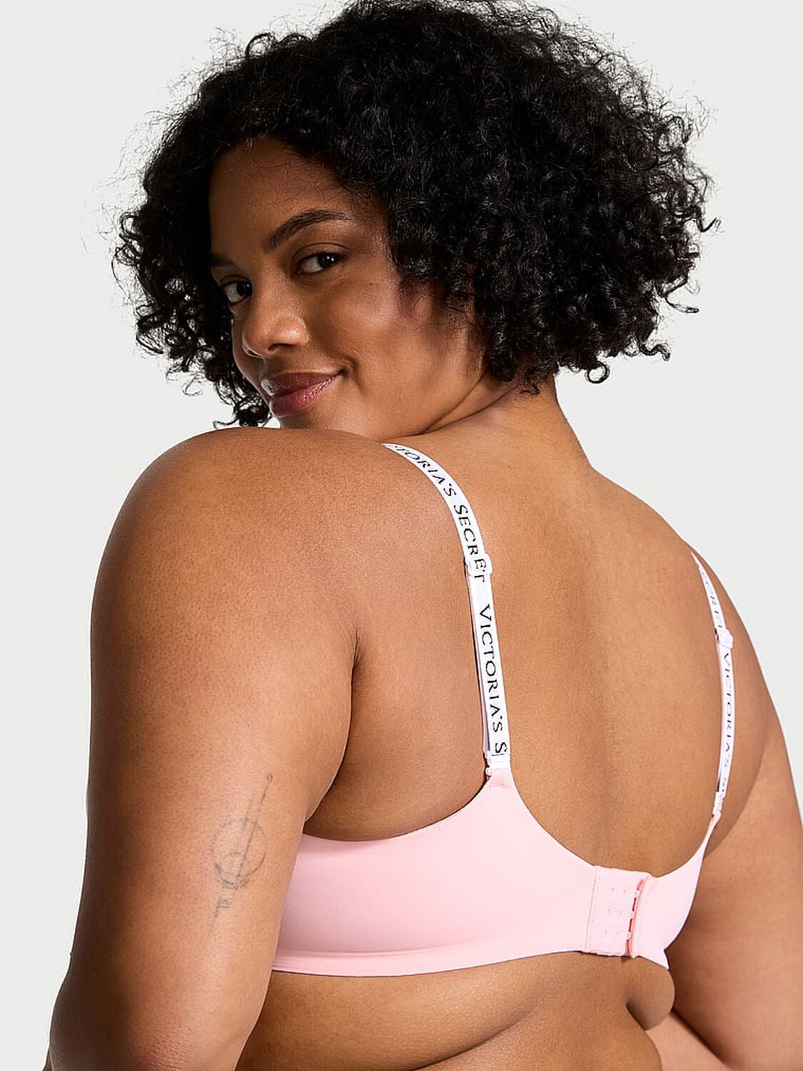 vs The T-Shirt Lightly Lined Wireless Bra 2 of 3 