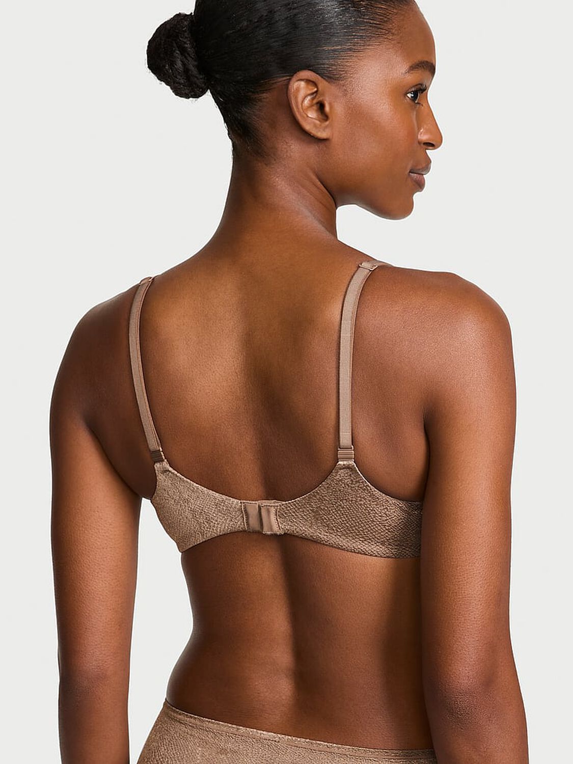 vs Body By Victoria Lightly Lined Full-Coverage Bra Iced Coffee 2 of 3 
