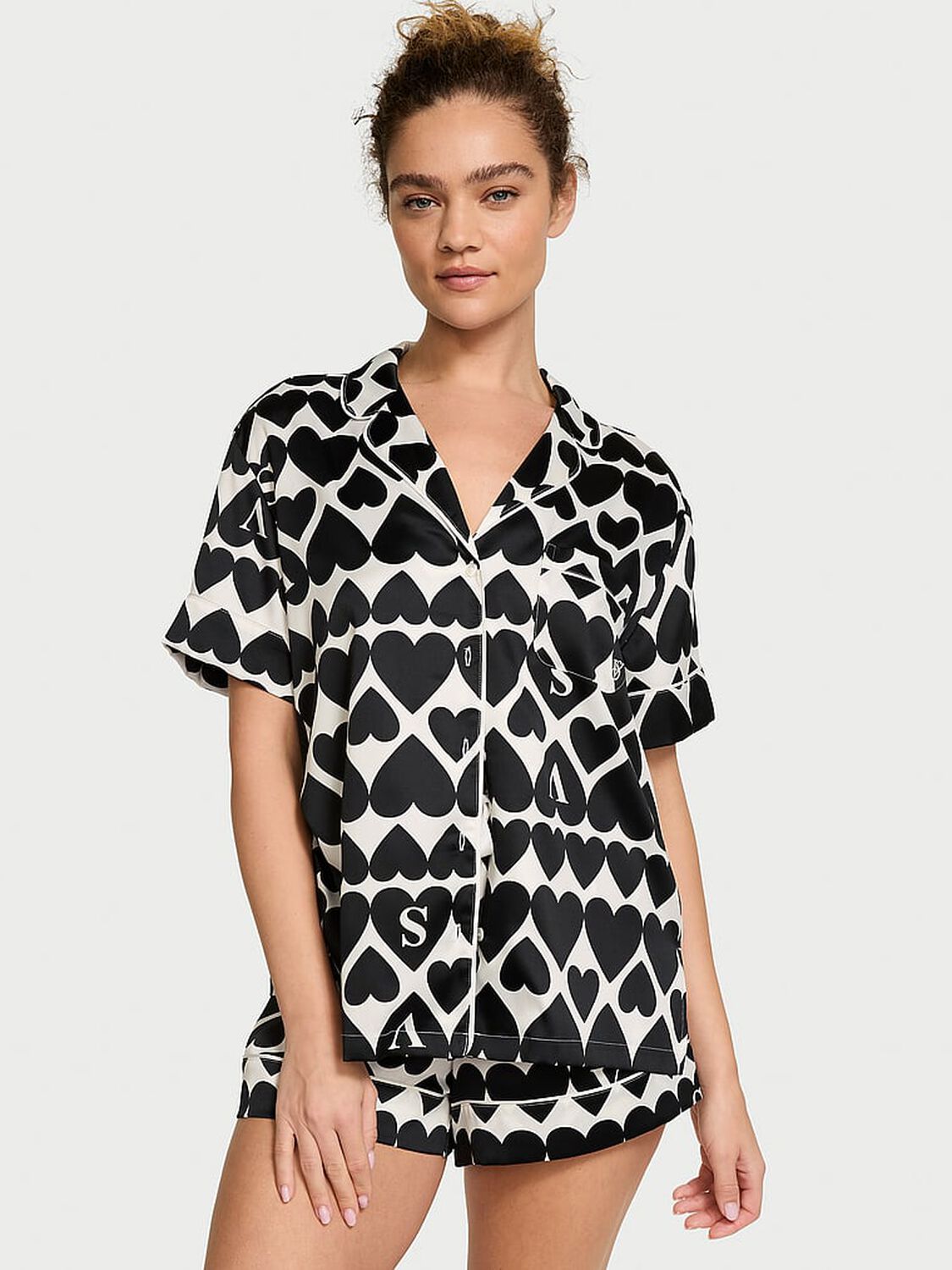 vs Victoria's Secret Glazed Satin Short Pajama Set Coconut White & Black Hearts 1 of 4 