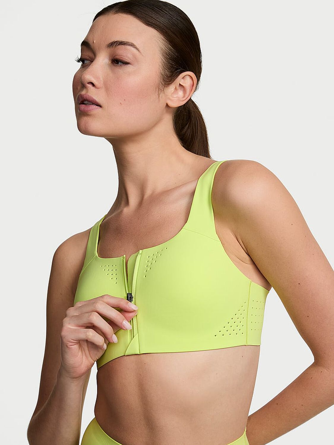 vs Vsx Featherweight Max™ Front-Close Sports Bra 1 of 4 