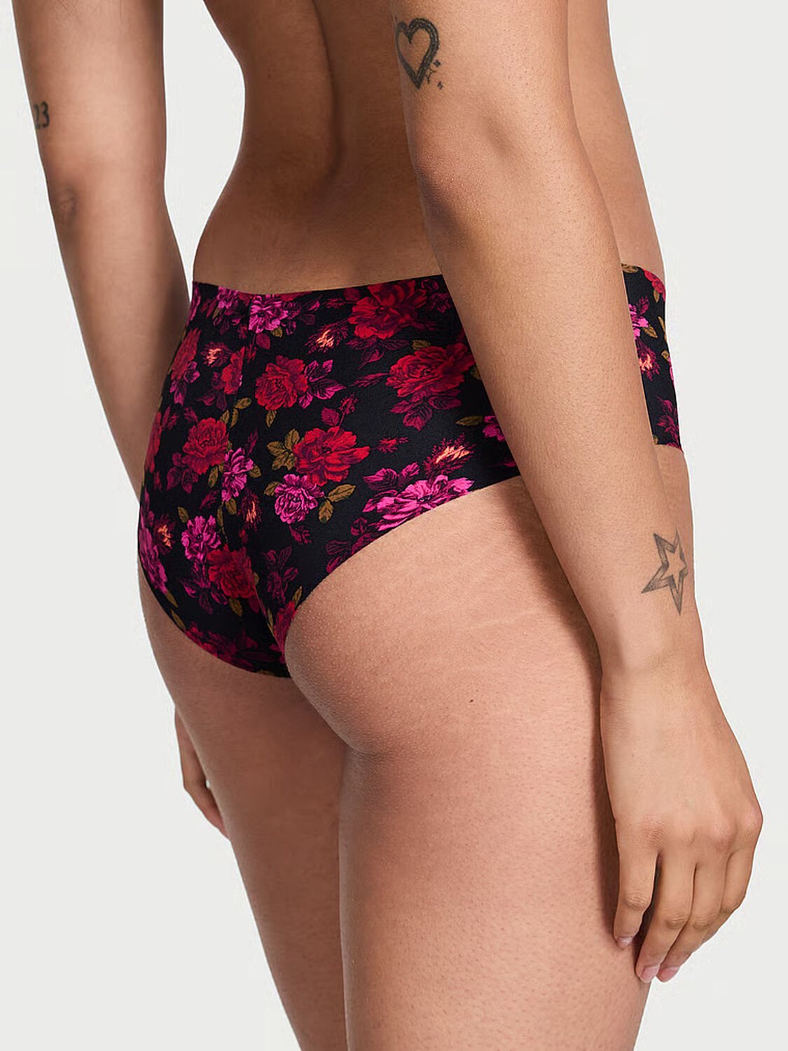 vs No-Show No-Show Cheeky Panty Black Winter Floral 1 of 3 