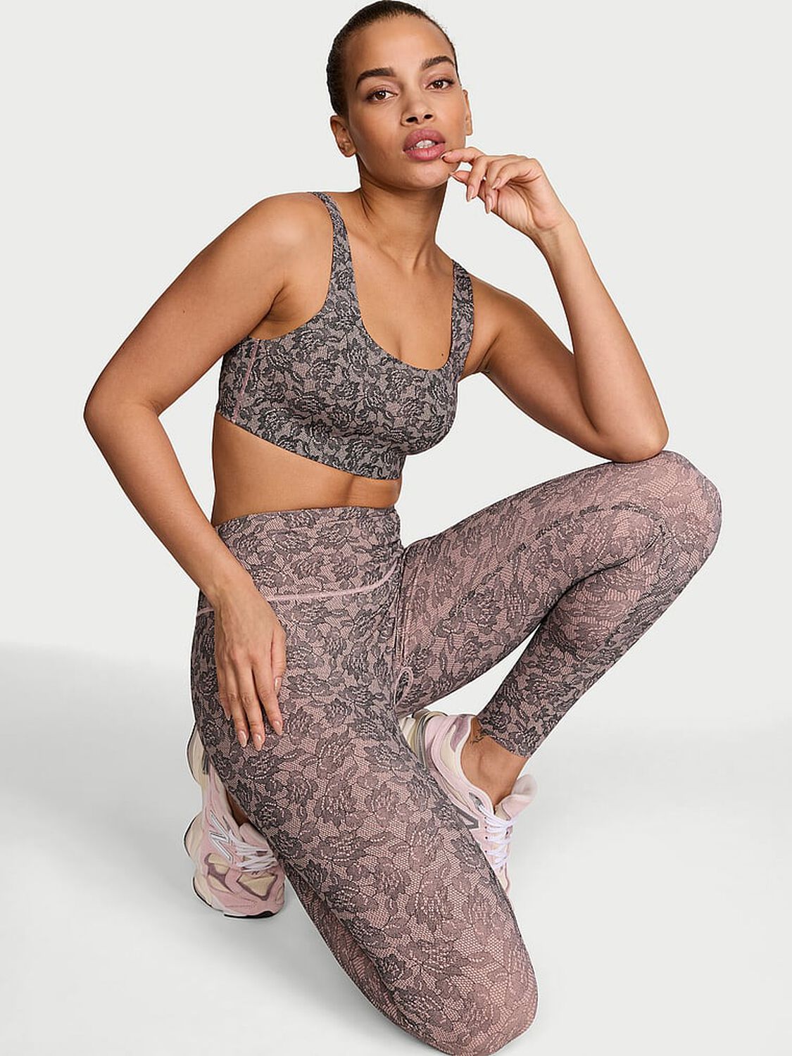 vs Vsx VSX Elevate&trade; Legging Lace Print 1 of 3 