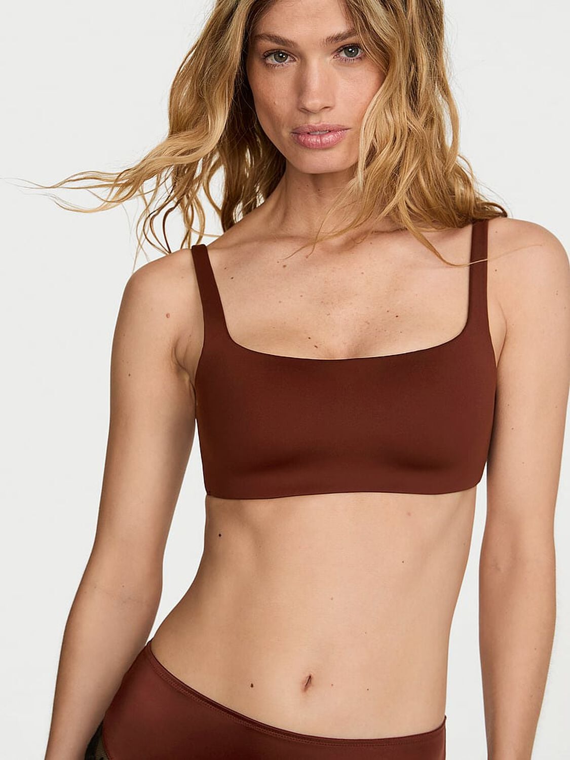 vs Body By Victoria Luxe Contour Scoop Lightly Lined Bra Cherrywood 1 of 3 