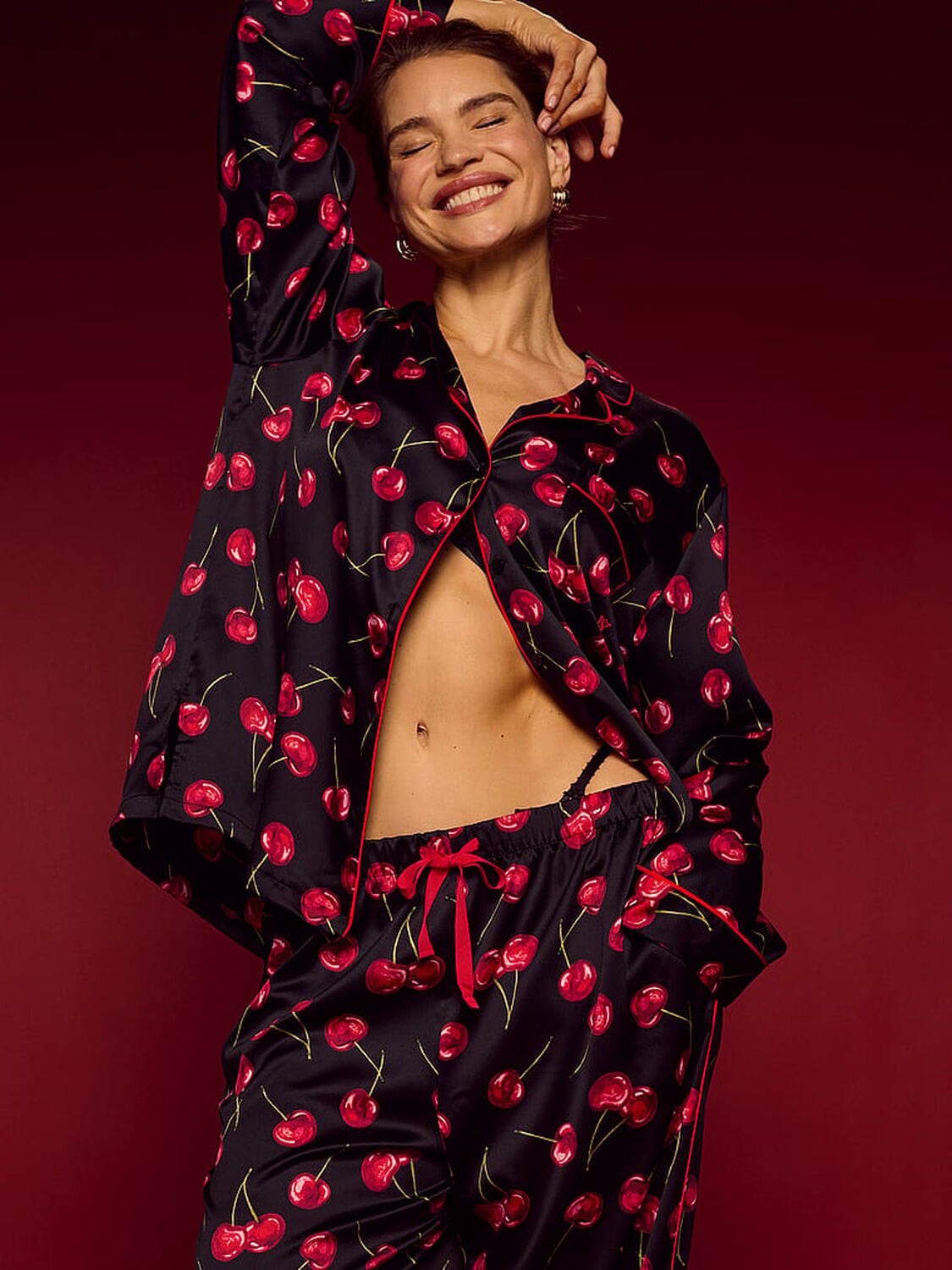 vs Victoria's Secret Glazed Satin Long Pajama Set Black/Green Chameleon Exploded Cherries 4 of 4 