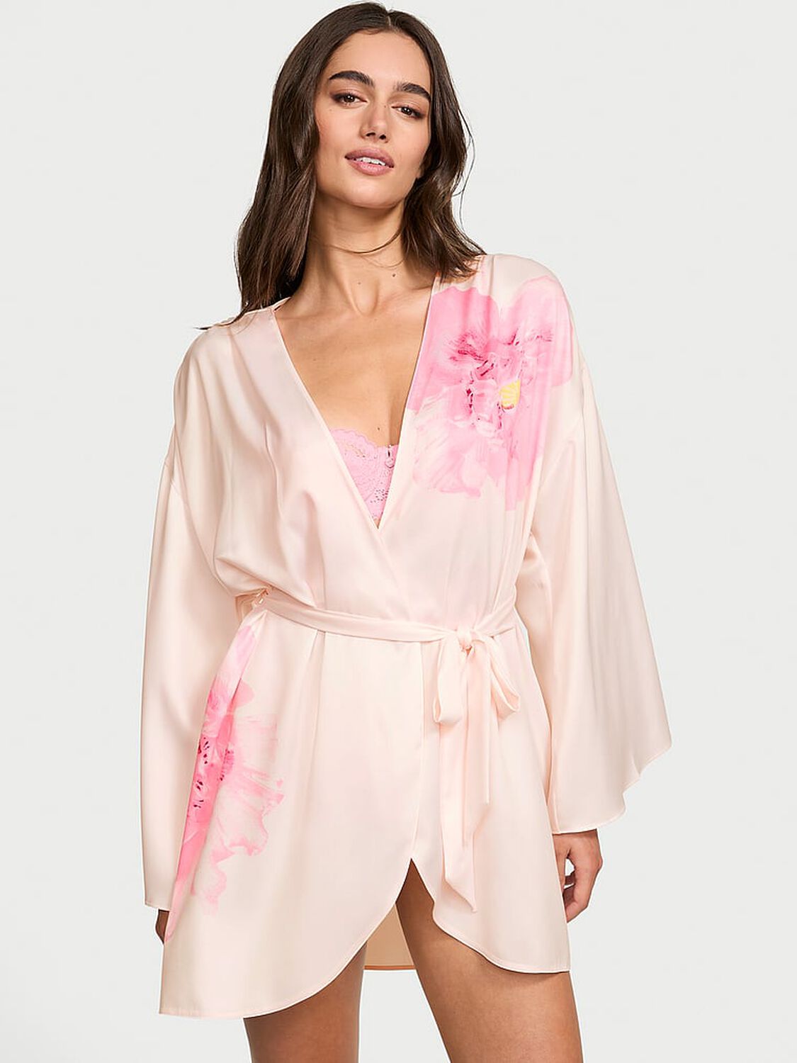 vs Victoria's Secret Peony Satin Short Robe Faint Pink 1 of 3 