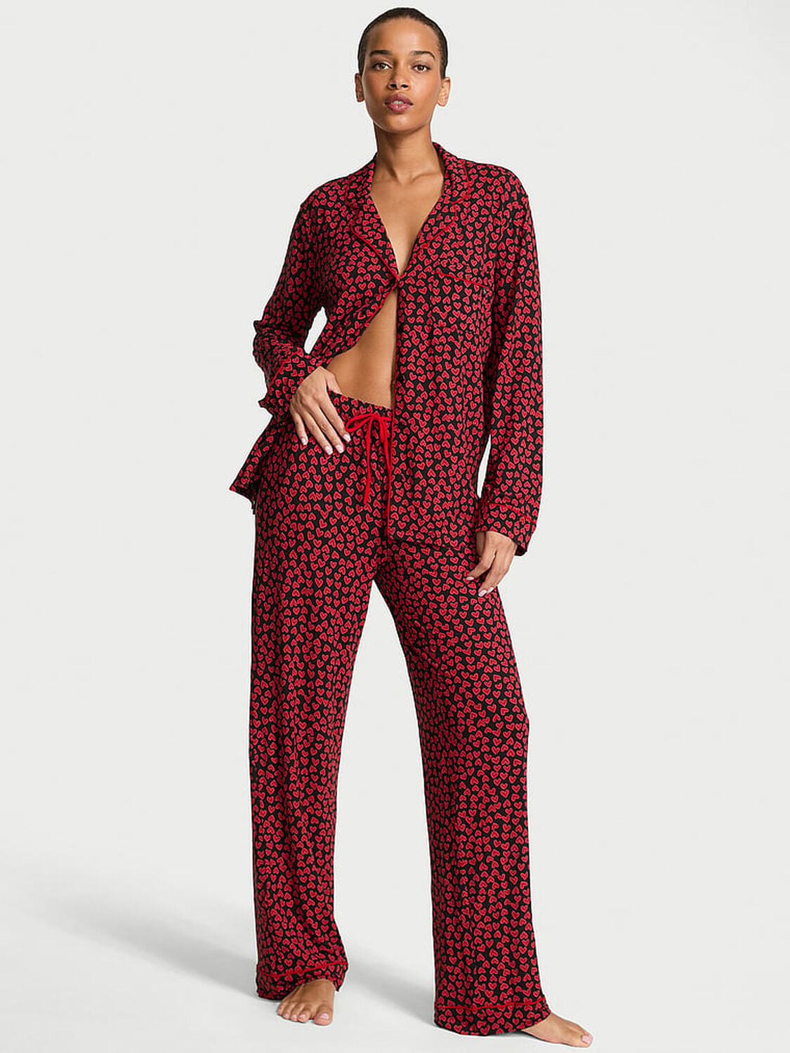 vs Victoria's Secret Modal Soft Long Pajama Set Black/Lipstick Scattered Hearts 1 of 3 