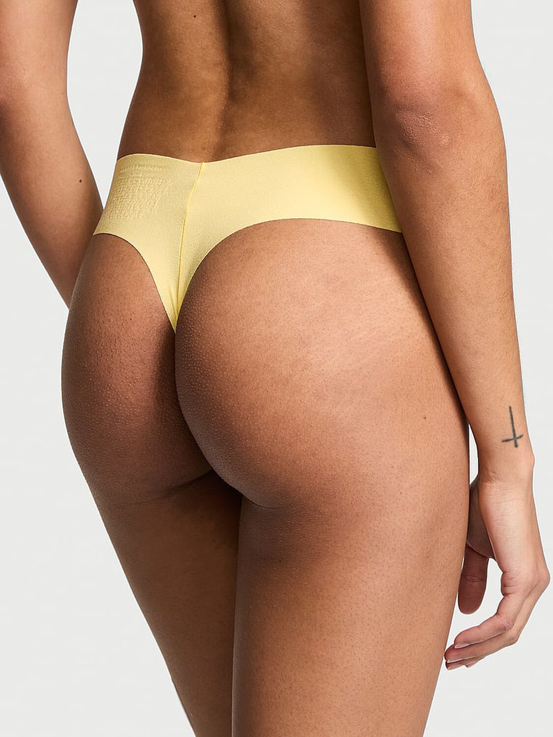 vs No-Show No-Show Daisy Lace Thong Panty Yellow Tulip 2 of 3 