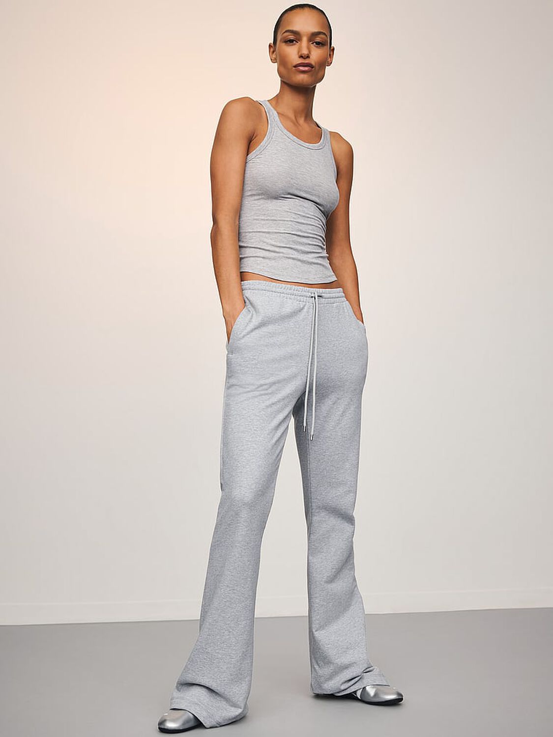vs Angel Essentials Favorite Terry Flare Sweatpant Medium Heather Grey 1 of 2 