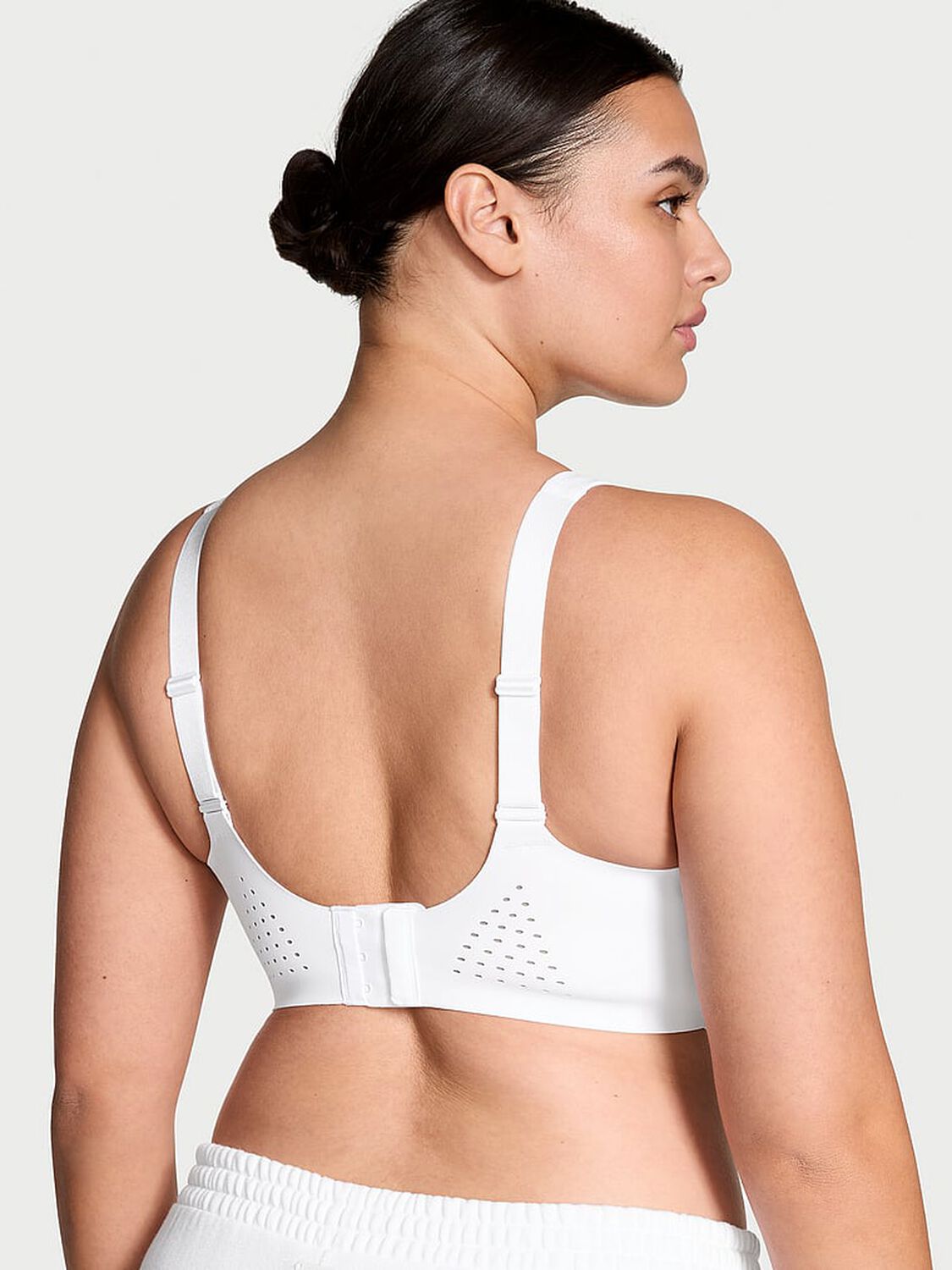 vs Vsx Featherweight Max Sports Bra Vs White 2 of 4 