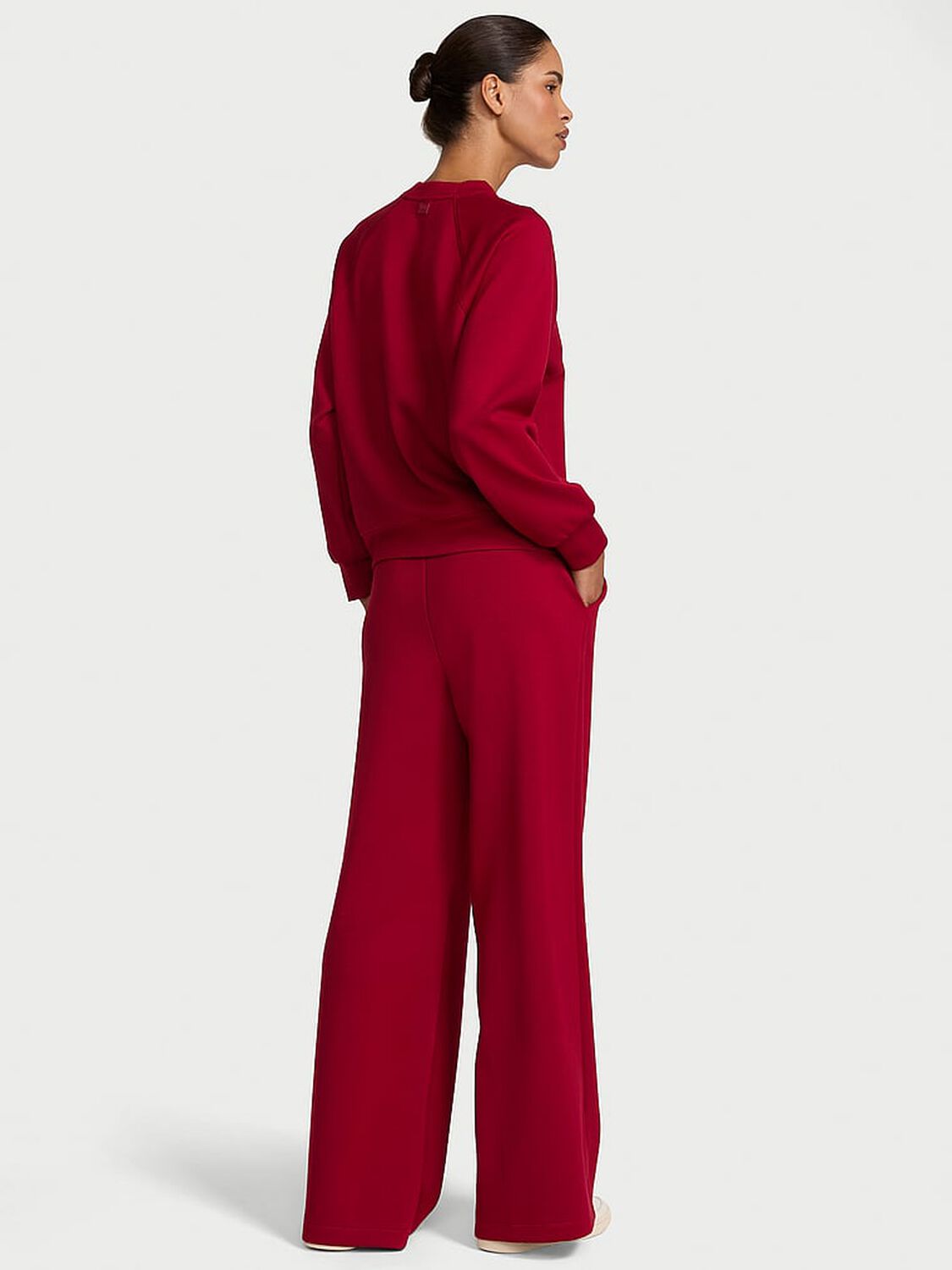 vs Vsx VSX Winter Featherweight Knit 2-Piece Lounge Set Ready Red 2 of 3 