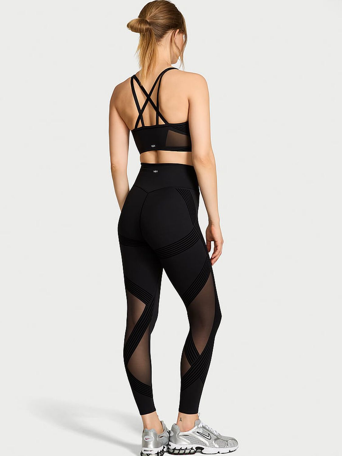 vs Vsx VSX Elevate™ Redefined Contours Legging Black 2 of 3 
