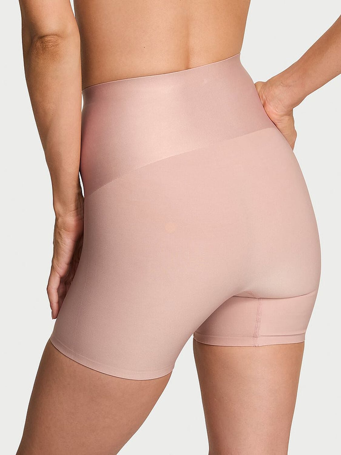 vs Body By Victoria SmoothingShimmer&trade; Shorts Macaron 2 of 3 
