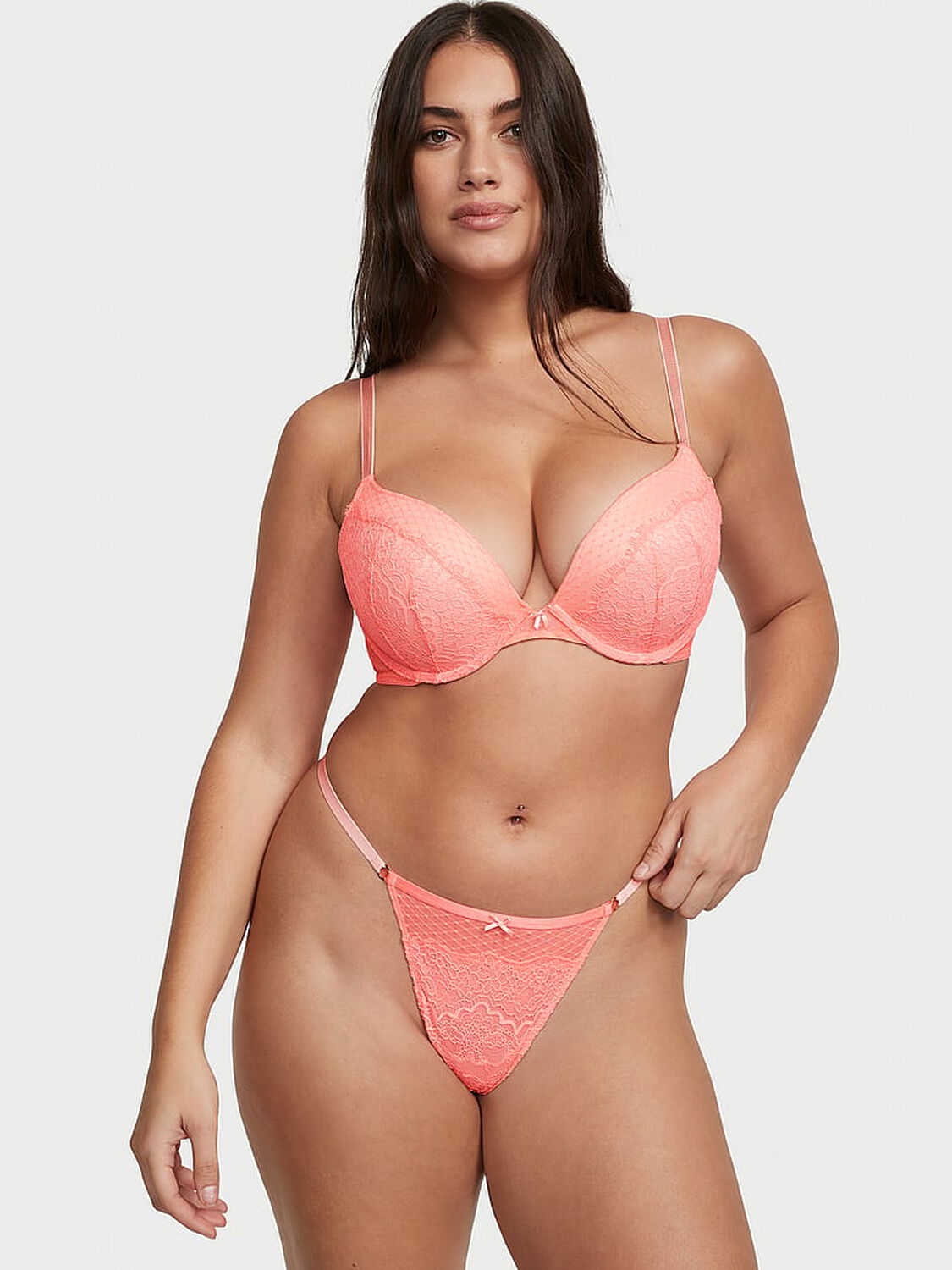 vs Dream Angels Lace & Mesh V-String Panty 4 of 4 