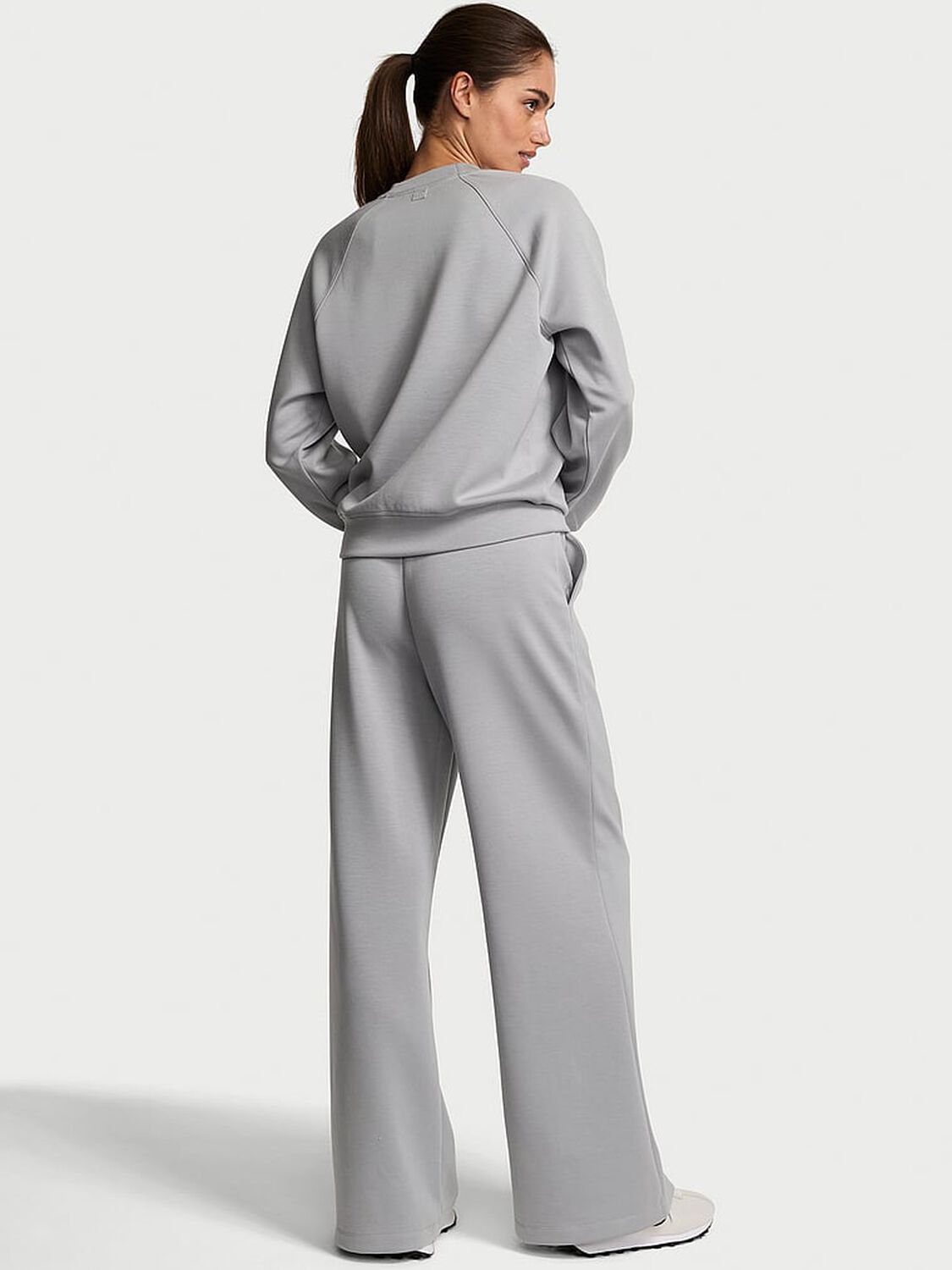 vs Vsx VSX Winter Featherweight Knit 2-Piece Lounge Set Sterling 2 of 3 