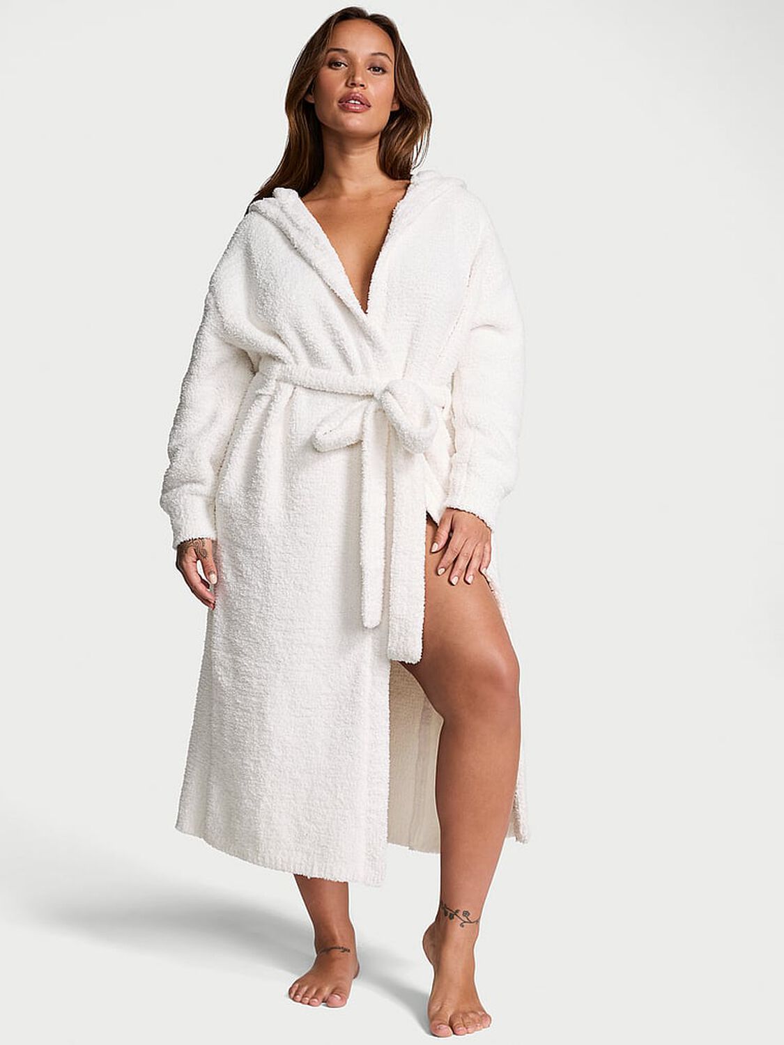 vs Victoria's Secret Chenille Hooded Long Robe 1 of 3 