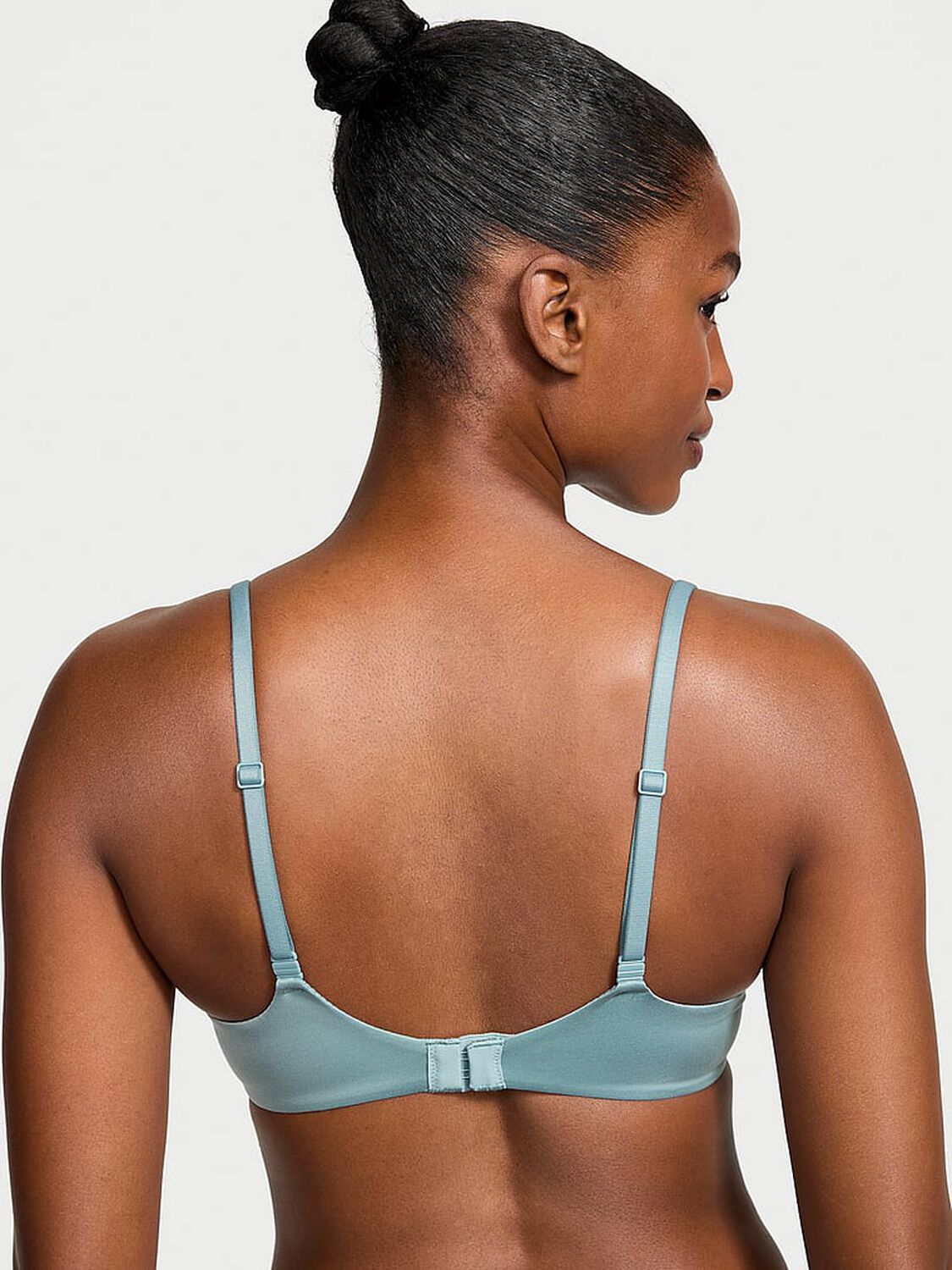 vs Body By Victoria Lightly Lined Full-Coverage Smooth Bra 2 of 3 