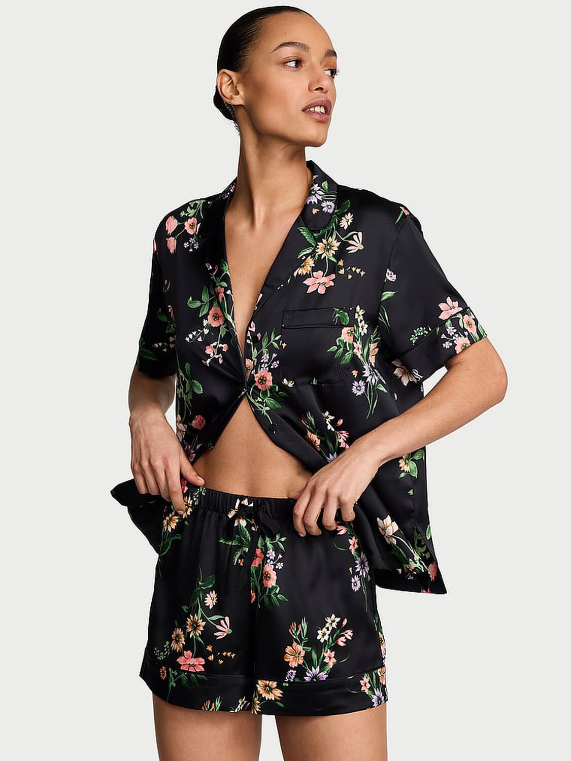 vs Victoria's Secret Signature Satin Short Pajama Set Black Botanical 1 of 2 