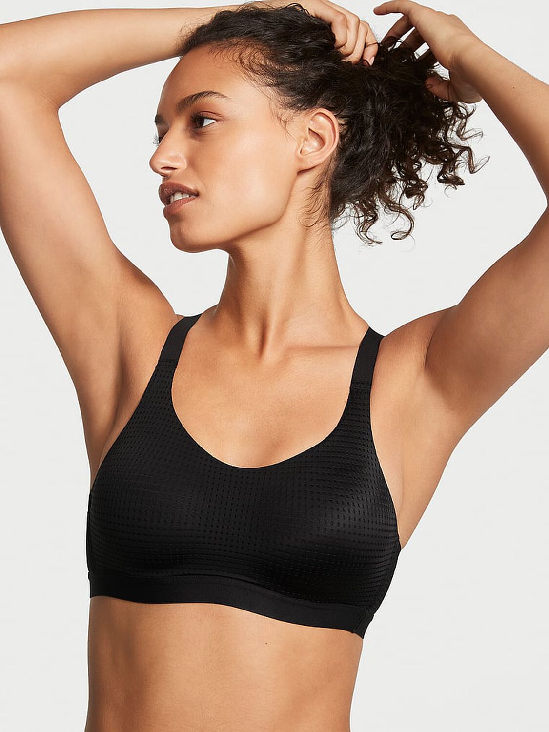 vs Vsx Lightweight Mesh Sports Bra Black 1 of 4 