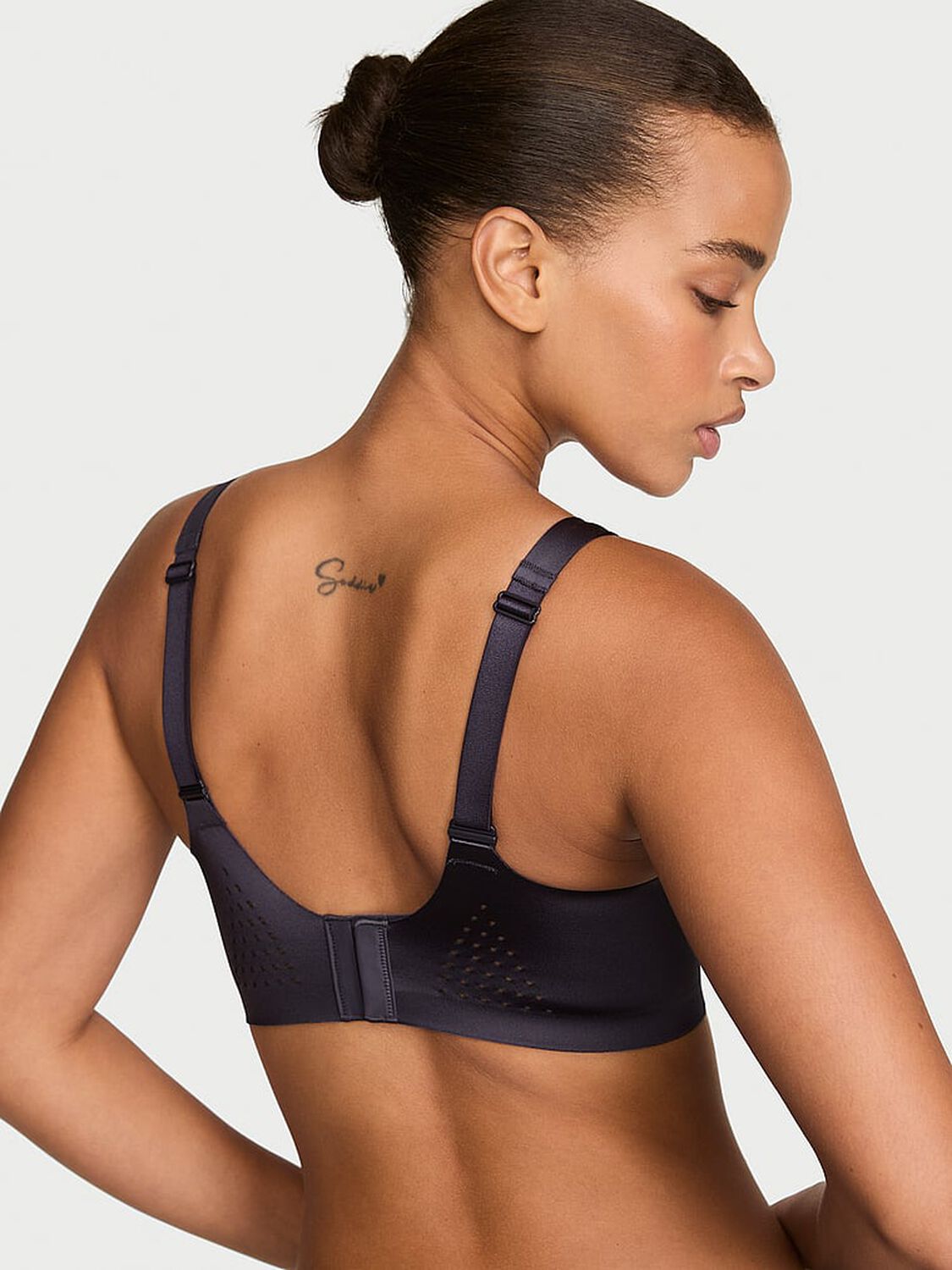 vs Vsx VSX Featherweight&trade; Max GlossyTech Sports Bra Night Shimmer 2 of 3 