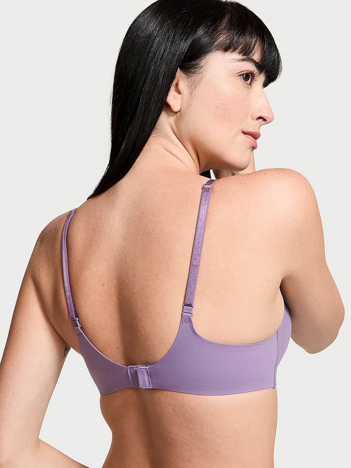 vs Dream Angels Smooth Wireless Push-Up Plunge Bra 2 of 4 