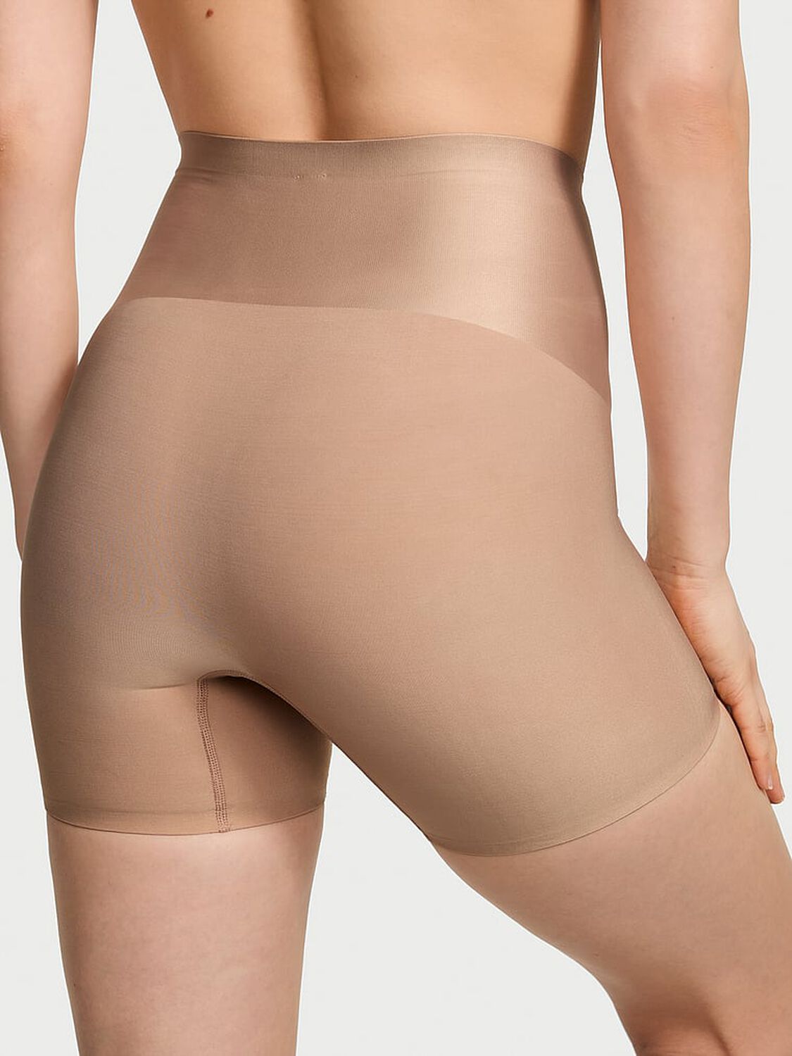 vs Body By Victoria SmoothingShimmer&trade; Shorts Praline 2 of 3 