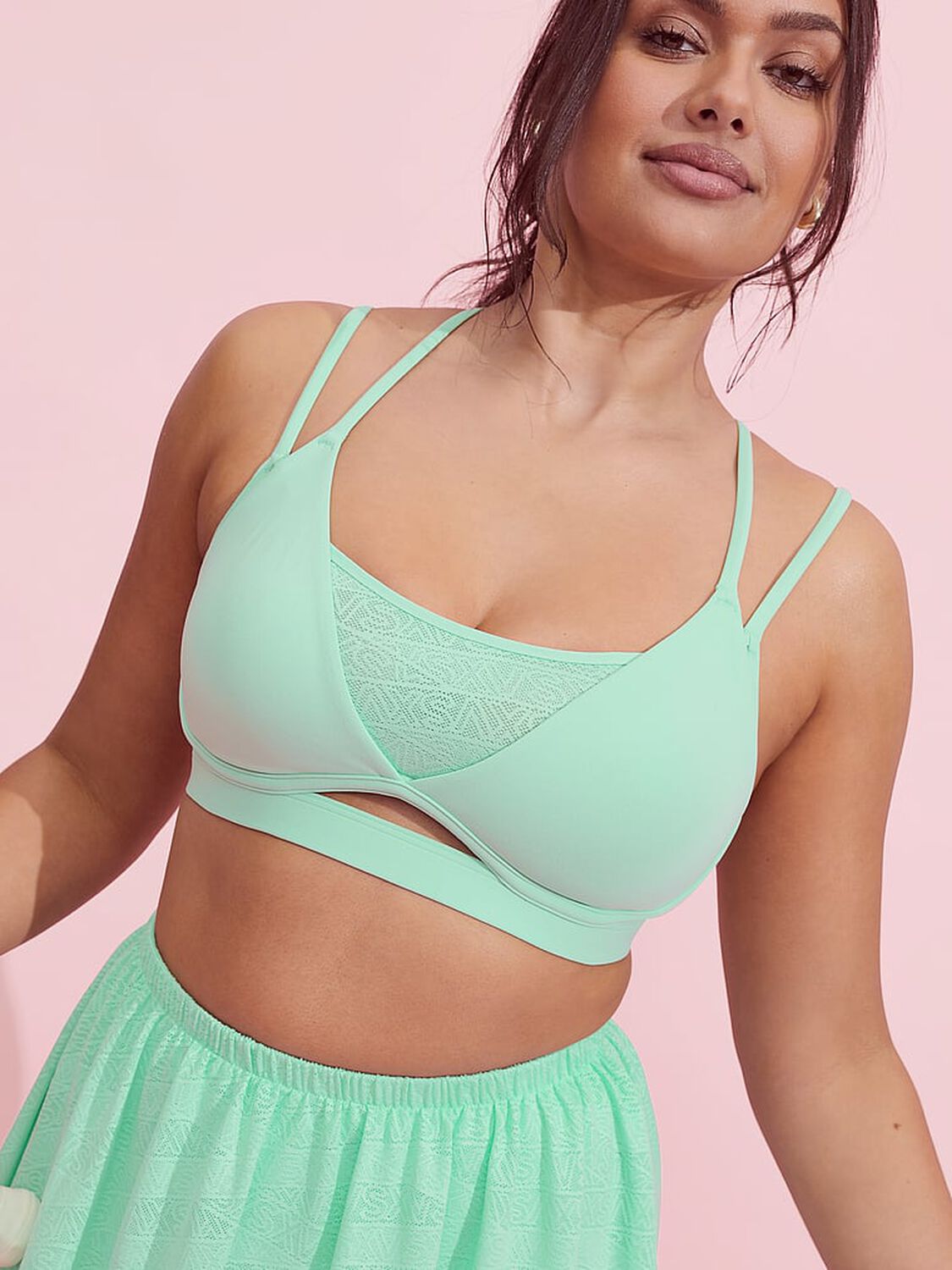 vs Vsx VSX Elevate&trade; Hot Zones Strappy Plunge Sports Bra Waterfall 3 of 3 