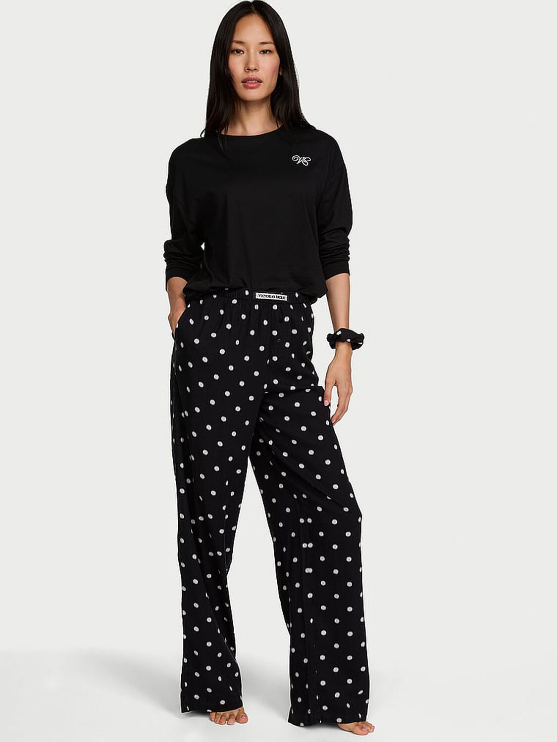 vs Victoria's Secret Flannel Long Tee-Jama Set Black & White Dots 1 of 2 